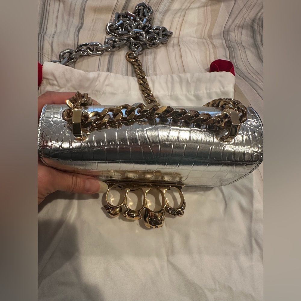 McQueen Croc-Embossed Bag with Gold Chain - Picture 8 of 15